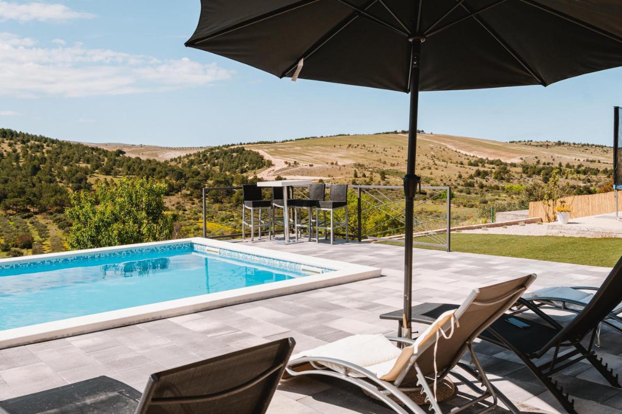 Guest House "The View" - With A Pool Donje Polje Eksteriør bilde