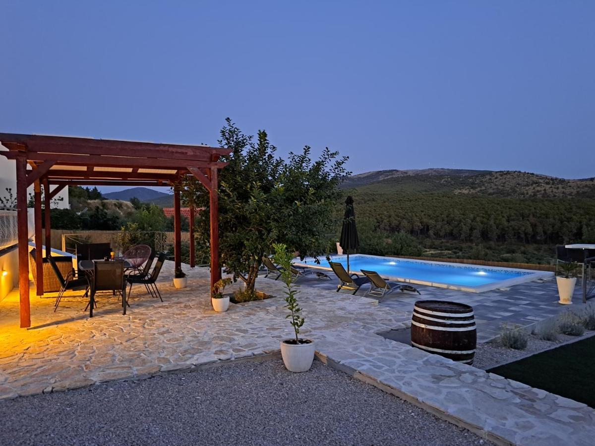 Guest House "The View" - With A Pool Donje Polje Eksteriør bilde